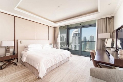 Купить квартиру в The Address Residence Fountain Views, Даунтаун Дубай (Даунтаун Бурдж Дубай), Дубай: 3 спальни, 203м², № 15063 - фото 4
