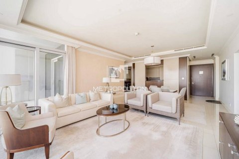 Купить квартиру в The Address Residence Fountain Views, Даунтаун Дубай (Даунтаун Бурдж Дубай), Дубай: 3 спальни, 203м², № 15063 - фото 3