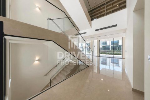 Villa in Dubai Hills Estate, Dubai 5 bedrooms, 960.25 sq.m. № 137084 - photo 2