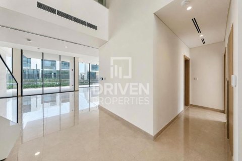 Villa in Dubai Hills Estate, Dubai 5 bedrooms, 960.25 sq.m. № 137084 - photo 7