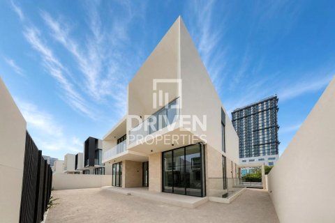 Villa in Dubai Hills Estate, Dubai 5 bedrooms, 960.25 sq.m. № 137084 - photo 25