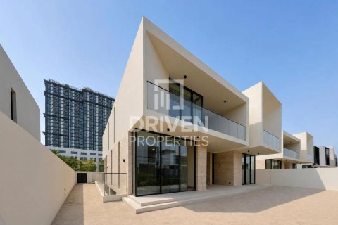 Villa in Dubai Hills Estate, Dubai 5 bedrooms, 960.25 sq.m. № 137084 - photo 24