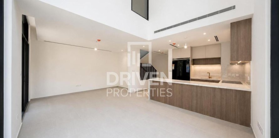 Adosado en Mudon, Dubai, 4 dormitorios, 262.92 m², № 134202