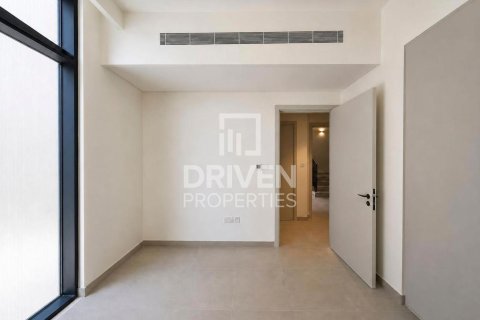 Adosado en Mudon, Dubai, 4 dormitorios, 262.92 m², № 134202 - foto 6