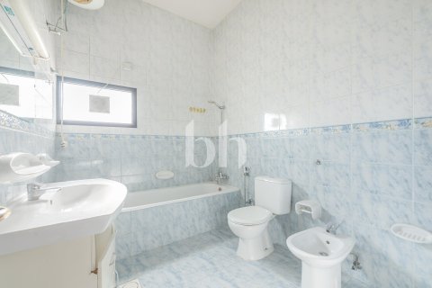 Villa in Al Rashidiya, Dubai 5 bedrooms, 10000 sq.m. № 134039 - photo 11