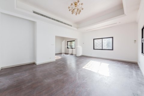 Villa in Al Rashidiya, Dubai 5 bedrooms, 10000 sq.m. № 134039 - photo 20