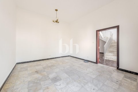Villa in Al Rashidiya, Dubai 5 bedrooms, 10000 sq.m. № 134039 - photo 19