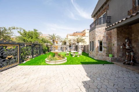 Снять в аренду виллу в The Villa, Дубай: 5 спален, 530м², № 21895 - фото 21