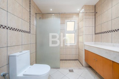 Снять в аренду виллу в The Villa, Дубай: 5 спален, 530м², № 21895 - фото 7