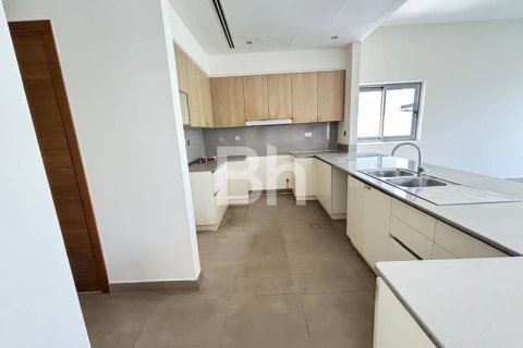 Снять в аренду виллу в Дубай Хилс Эстейт, Дубай: 5 спален, 566м², № 21914 - фото 2