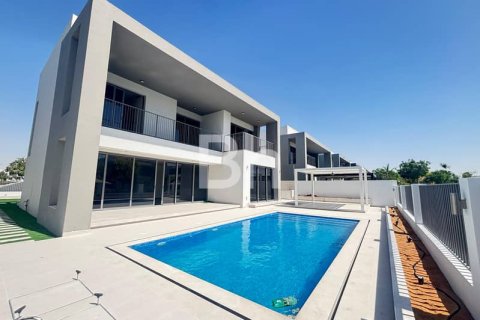 Снять в аренду виллу в Дубай Хилс Эстейт, Дубай: 5 спален, 566м², № 21914 - фото 1