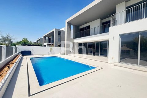 Снять в аренду виллу в Дубай Хилс Эстейт, Дубай: 5 спален, 566м², № 21914 - фото 20