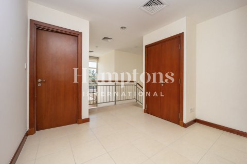 Снять в аренду виллу в Arabian Ranches 2, Дубай: 3 спальни, 594.57920000м², № 63803 - фото 7