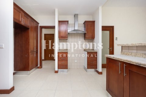 Снять в аренду виллу в Arabian Ranches 2, Дубай: 3 спальни, 594.57920000м², № 63803 - фото 12