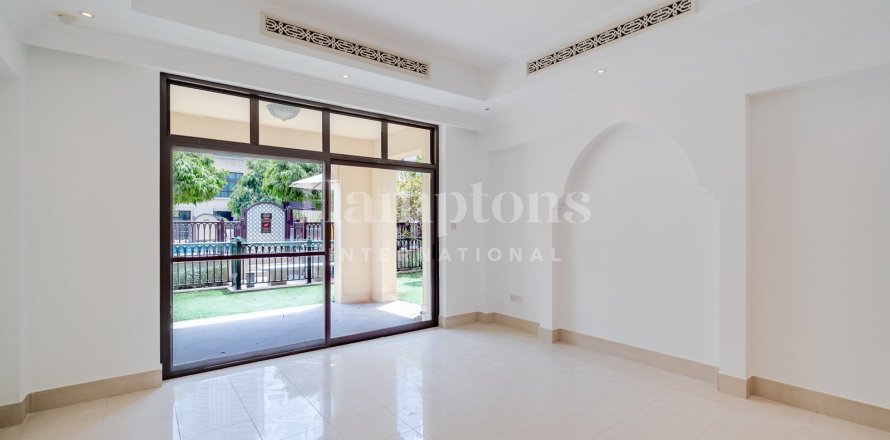 Квартира в Даунтаун Дубай (Даунтаун Бурдж Дубай), Дубай, 2 спальни, 203.739м², № 63805