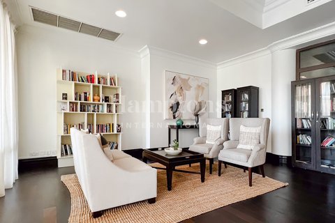 Снять в аренду квартиру в Даунтаун Дубай (Даунтаун Бурдж Дубай), Дубай: 2 спальни, 203.73906609м², № 63805 - фото 4