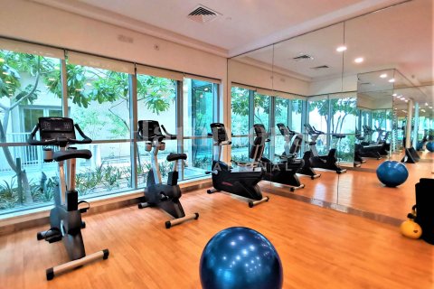 Снять в аренду квартиру в Даунтаун Дубай (Даунтаун Бурдж Дубай), Дубай: 3 спальни, 155.01980386м², № 63804 - фото 3