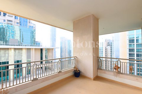 Снять в аренду квартиру в Даунтаун Дубай (Даунтаун Бурдж Дубай), Дубай: 3 спальни, 155.01980386м², № 63804 - фото 5