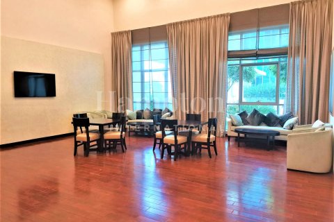 Снять в аренду квартиру в Даунтаун Дубай (Даунтаун Бурдж Дубай), Дубай: 3 спальни, 155.01980386м², № 63804 - фото 11