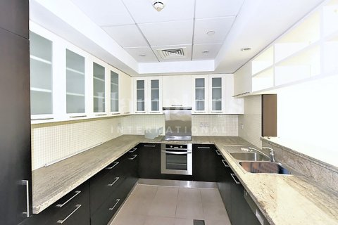 Снять в аренду квартиру в Даунтаун Дубай (Даунтаун Бурдж Дубай), Дубай: 3 спальни, 155.01980386м², № 63804 - фото 23