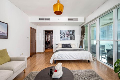 Penthouse in Sulafa Tower, Dubai Marina, Dubai 5 bedrooms, 554.98951558 sq.m. № 63797 - photo 2