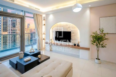 Appartement à Paramount Tower Hotel & Residences, Business Bay, Dubai, 2 chambres, 122.72 m², № 129055