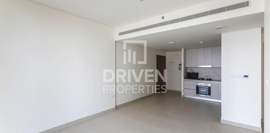 Apartment in EMAAR Beachfront, Dubai Harbour, Dubai 1 bedroom, 67.73 sq.m. № 129044
