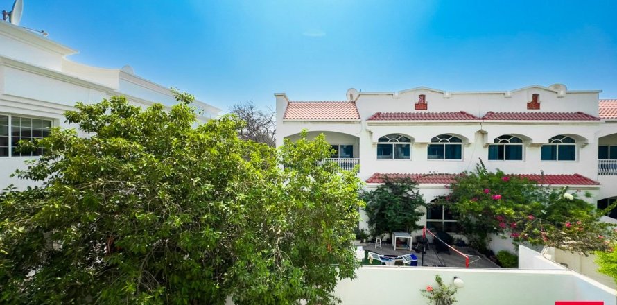 Villa in Al Safa, Dubai 4 bedrooms, 250.8 sq.m. № 60361