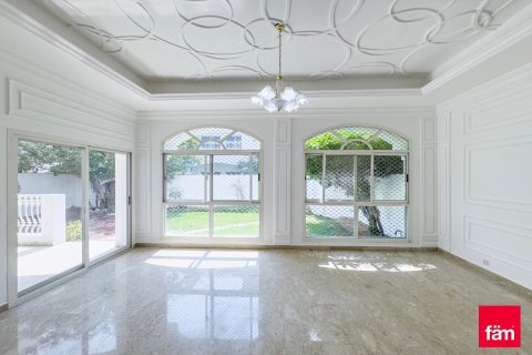 Villa in Al Safa, Dubai 4 bedrooms, 250.8 sq.m. № 60361 - photo 4