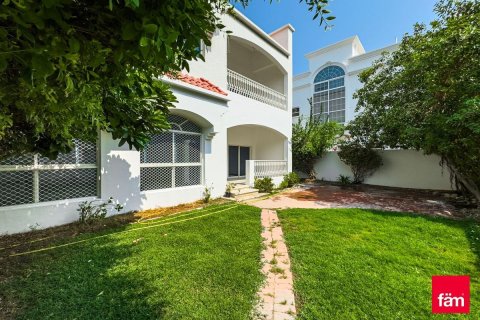 Villa in Al Safa, Dubai 4 bedrooms, 250.8 sq.m. № 60361 - photo 3