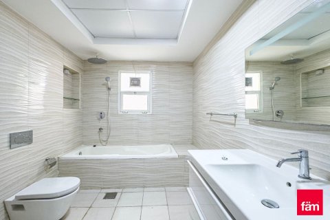 Villa in Al Safa, Dubai 4 bedrooms, 250.8 sq.m. № 60361 - photo 24