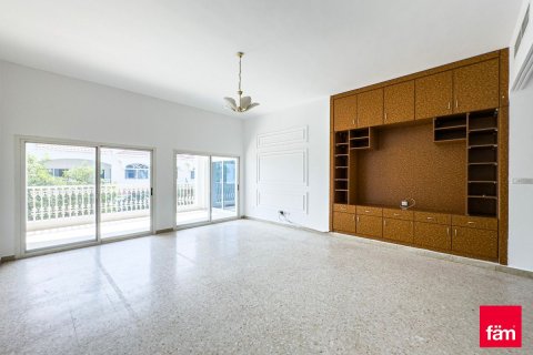 Villa in Al Safa, Dubai 4 bedrooms, 250.8 sq.m. № 60361 - photo 22