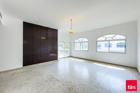 Villa in Al Safa, Dubai 4 bedrooms, 250.8 sq.m. № 60361 - photo 19