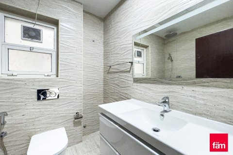 Villa in Al Safa, Dubai 4 bedrooms, 250.8 sq.m. № 60361 - photo 14