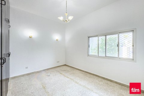 Villa in Al Safa, Dubai 4 bedrooms, 250.8 sq.m. № 60361 - photo 10