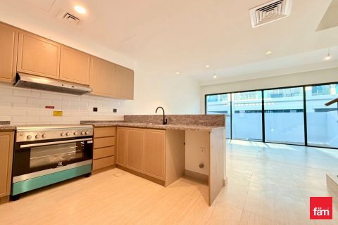 Купить таунхаус в Дубае: 4 спальни, 144м², № 95747 - фото 4