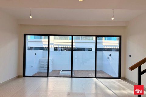 Купить таунхаус в Дубае: 4 спальни, 144м², № 95747 - фото 5