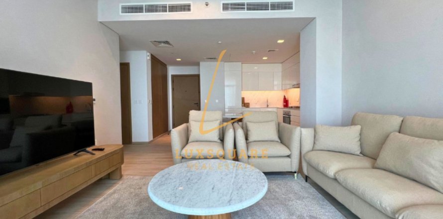 Apartment in Dubai 2 bedrooms, 110 sq.m. № 141562