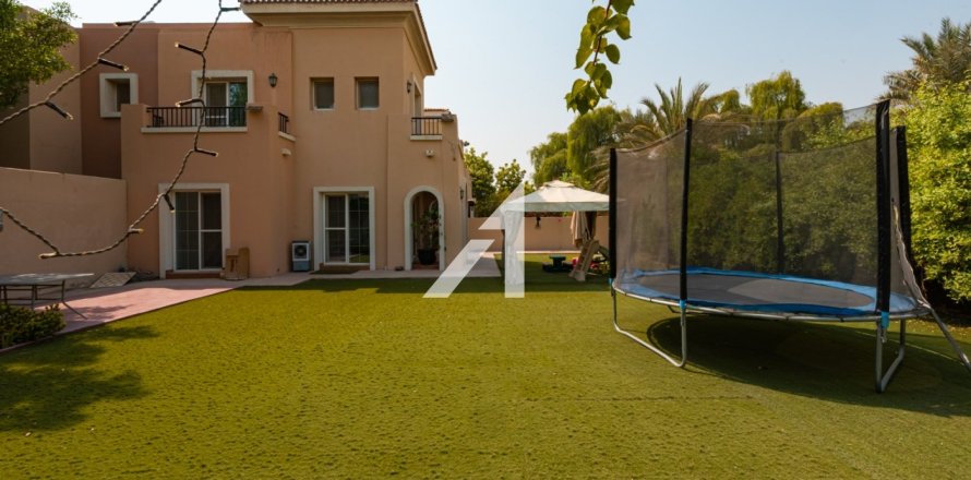 Townhouse in Dubai 3 bedrooms, 513.3 sq.m. № 55468