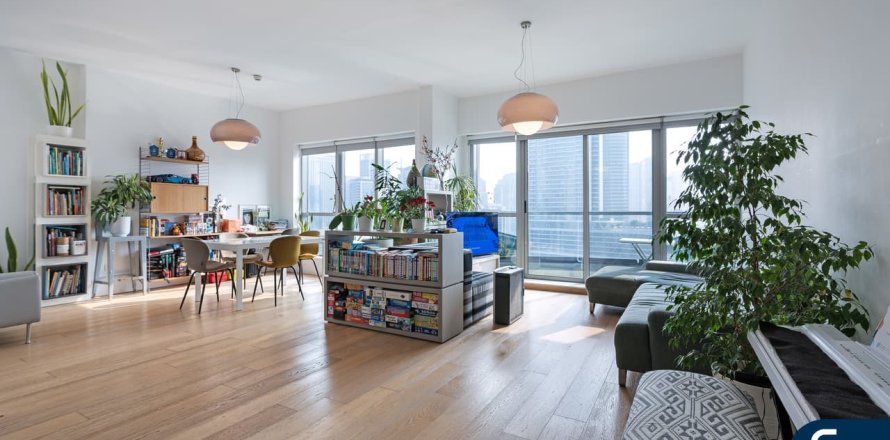 Apartment in Dubai Marina, Dubai 3 bedrooms, 148 sq.m. № 76046