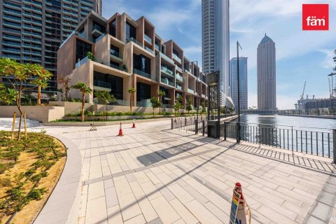 Apartment in Business Bay, Dubai 2 bedrooms, 119.5 sq.m. № 60262 - photo 20