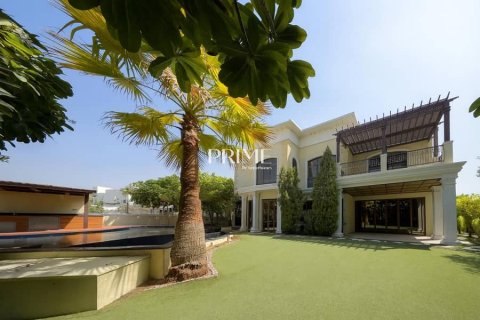 Villa in Emirates Hills, Dubai 6 bedrooms, 2124 sq.m. № 57900 - photo 30