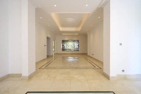 Villa in Emirates Hills, Dubai 6 bedrooms, 2124 sq.m. № 57900 - photo 16