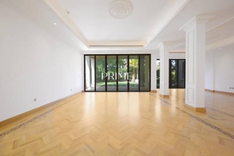 Villa in Emirates Hills, Dubai 6 bedrooms, 2124 sq.m. № 57900 - photo 9