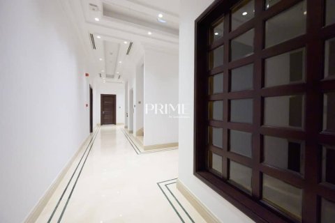 Villa in Emirates Hills, Dubai 6 bedrooms, 2124 sq.m. № 57900 - photo 14