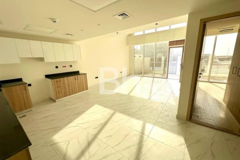Townhouse in Dubai Land, Dubai 3 bedrooms, 140 sq.m. № 57902 - photo 16