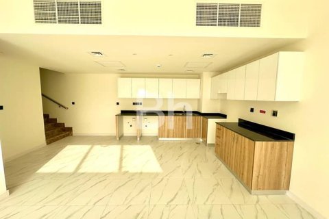 Townhouse in Dubai Land, Dubai 3 bedrooms, 140 sq.m. № 57902 - photo 18