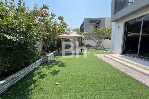 Villa en Dubai Hills Estate, Dubai, 3 dormitorios, 288 m², № 57901 - foto 2