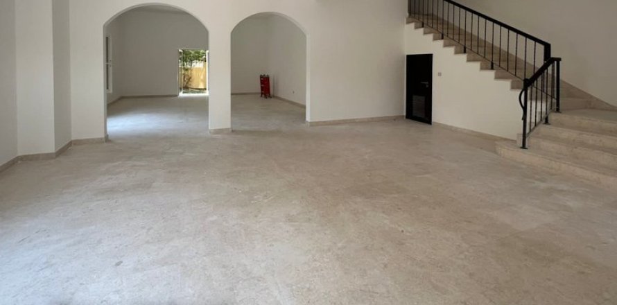 Villa en The Villa, Dubai, 5 dormitorios, № 2397
