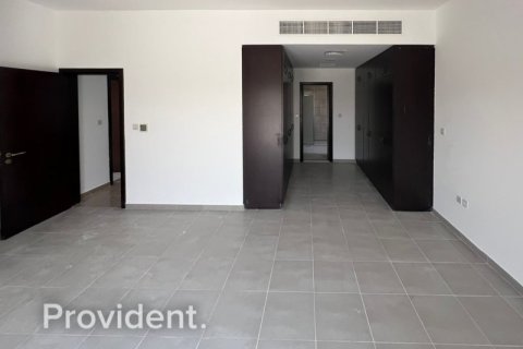 Villa en The Villa, Dubai, 5 dormitorios, № 2397 - foto 14